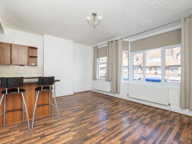 2 bedroom maisonette to rent