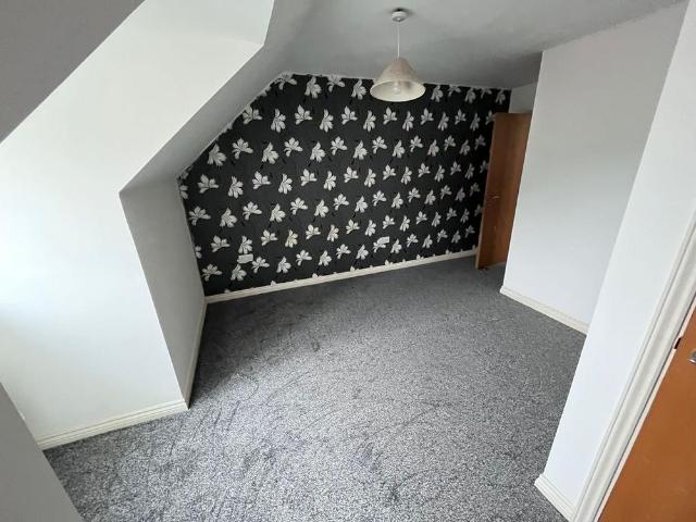 2 bedroom maisonette to rent