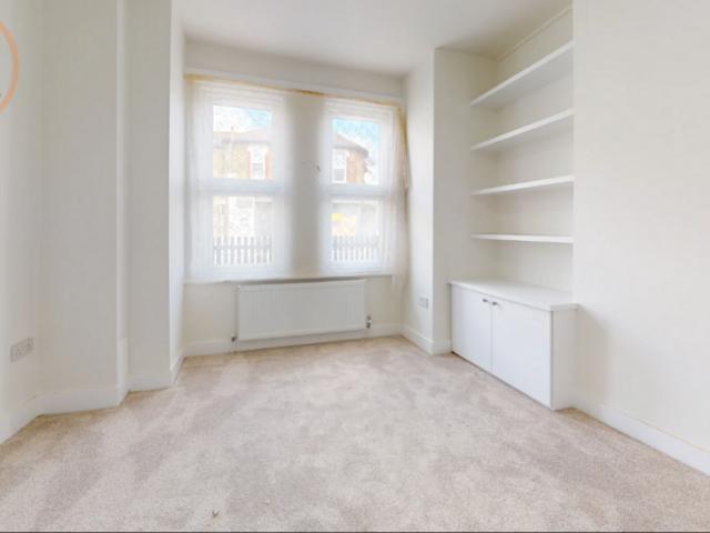 2 bedroom maisonette to rent