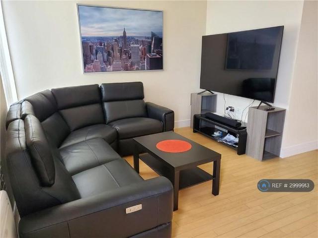 2 bedroom maisonette to rent