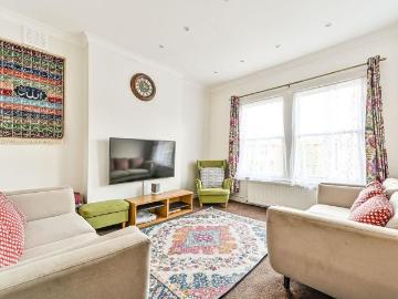 2 bedroom maisonette to rent