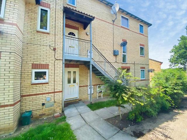 2 bedroom maisonette to rent