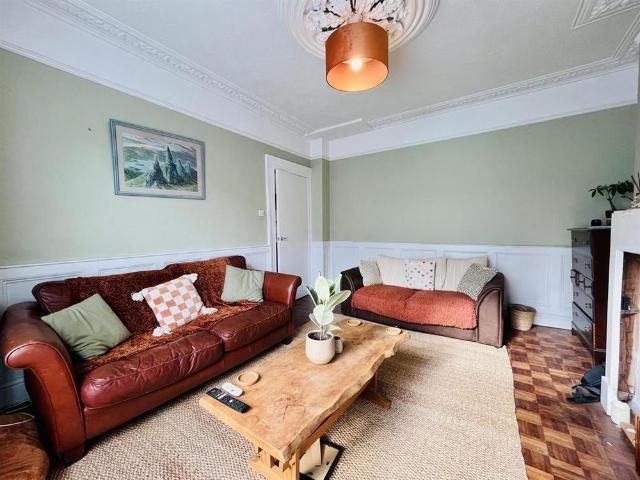 2 bedroom maisonette to rent