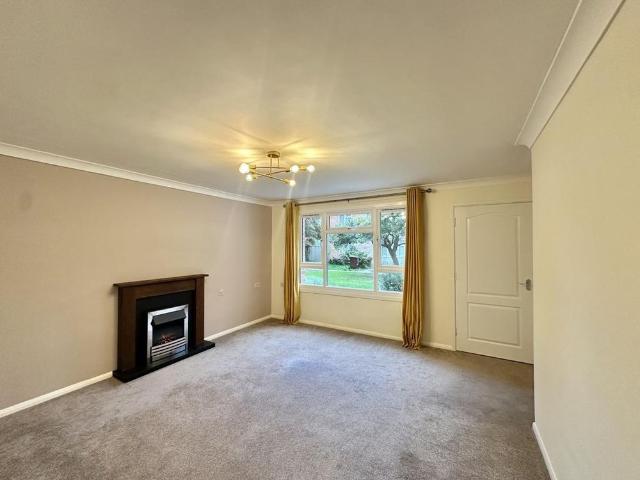 2 bedroom maisonette to rent