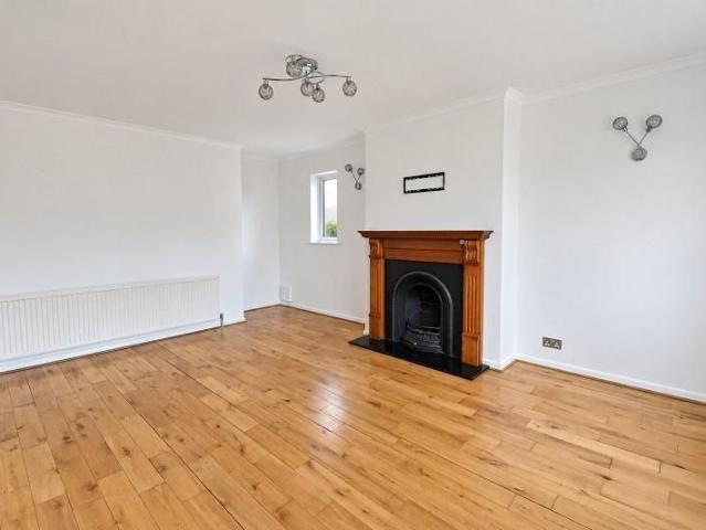 2 bedroom maisonette to rent