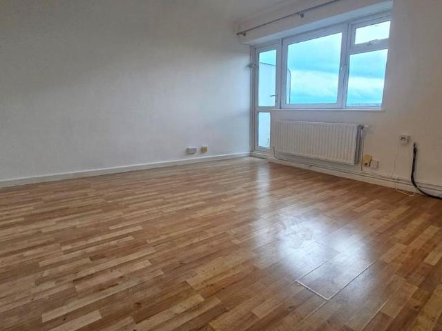 2 bedroom maisonette to rent