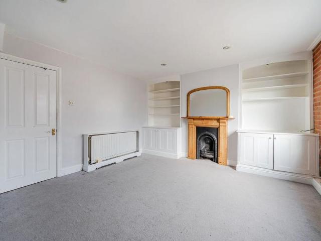 2 bedroom maisonette to rent