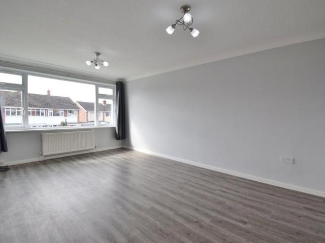 2 bedroom maisonette to rent