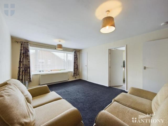 2 bedroom maisonette to rent
