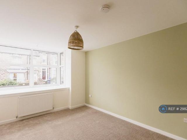 2 bedroom maisonette to rent