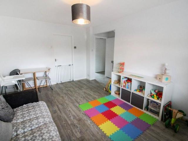 2 bedroom maisonette to rent