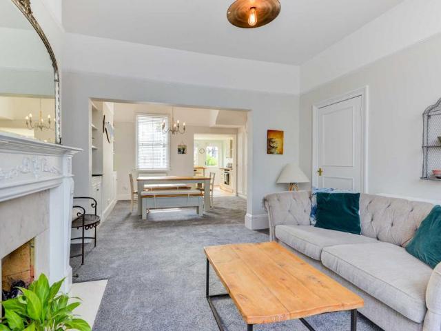 2 bedroom maisonette to rent