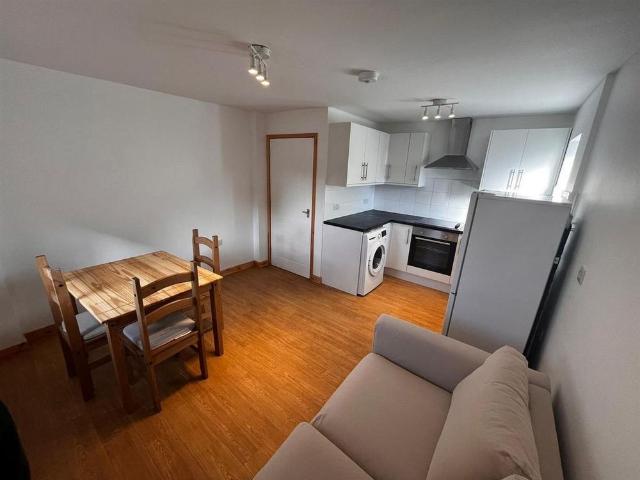 2 bedroom maisonette to rent