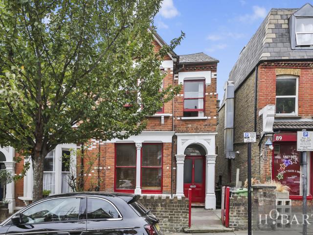 2 Bedroom Maisonette with Private Garden N19