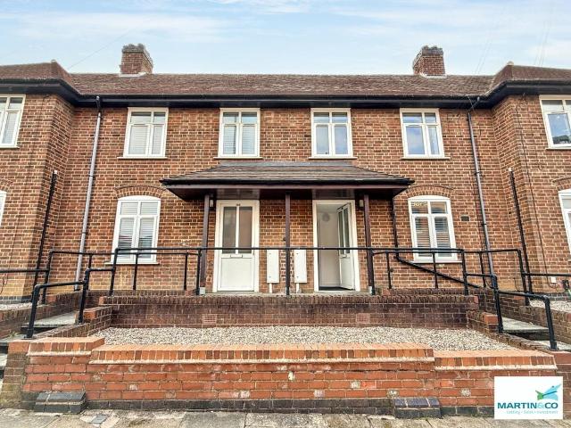 2 bedroom maisonette for sale