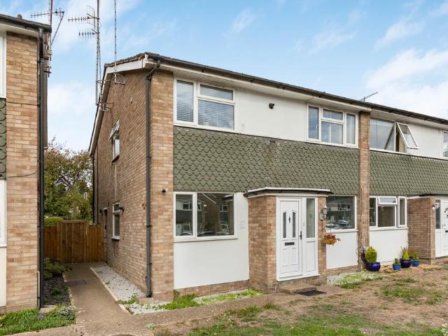 2 bedroom maisonette for sale