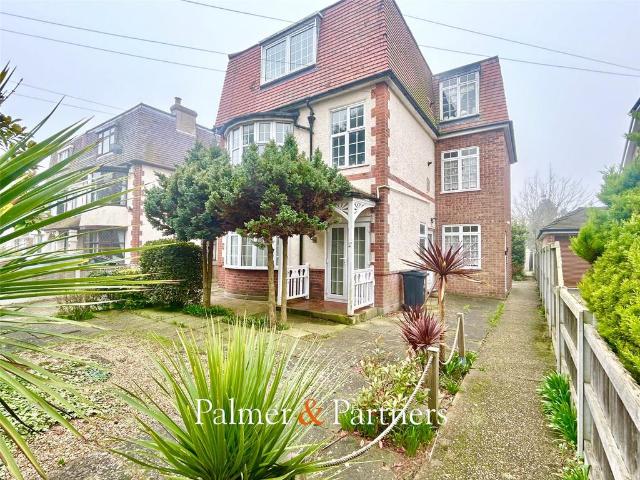 2 bedroom maisonette for sale