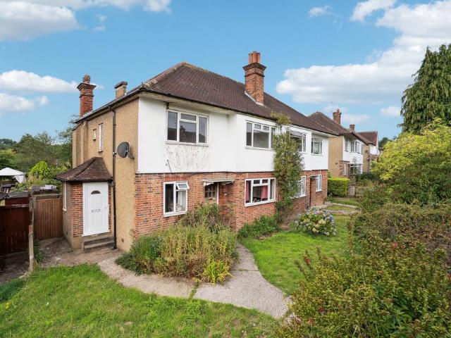 2 bedroom maisonette for sale