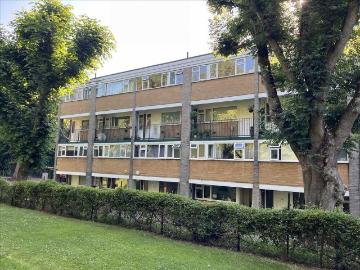 2 bedroom maisonette for sale
