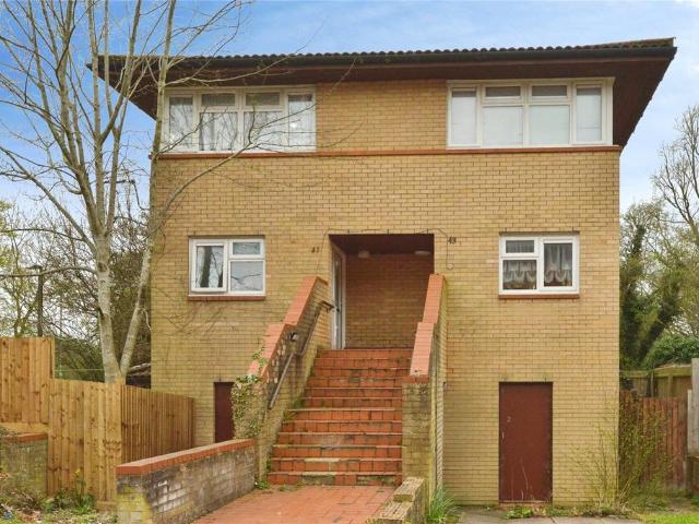 2 bedroom maisonette for sale