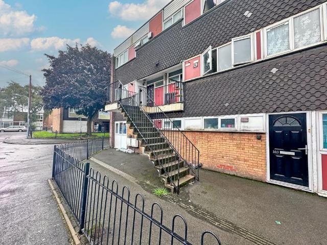 2 bedroom maisonette for sale