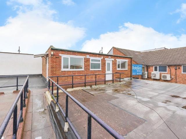 2 bedroom maisonette for sale