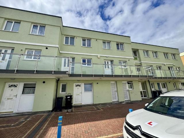 2 bedroom maisonette for sale