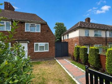 2 bedroom maisonette for sale