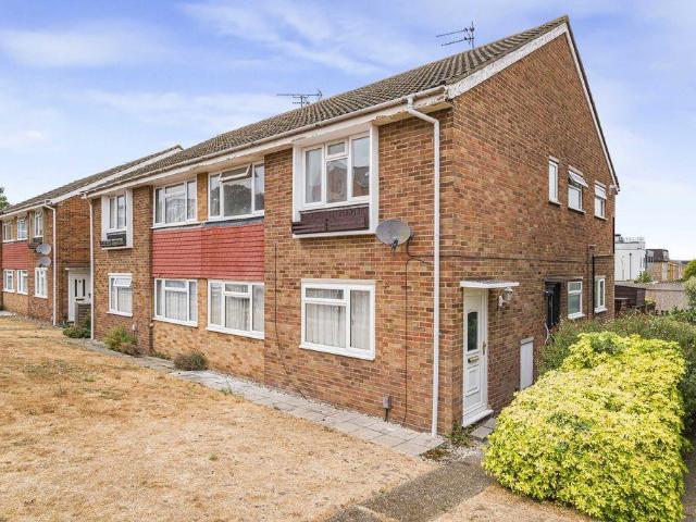 2 bedroom maisonette for sale