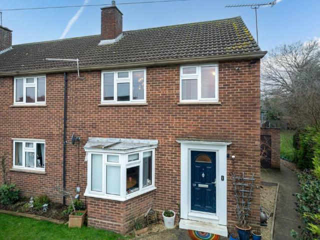 2 bedroom maisonette for sale