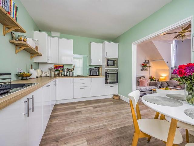 2 bedroom maisonette for sale