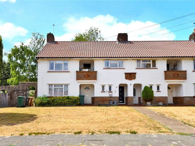 2 bedroom maisonette for sale