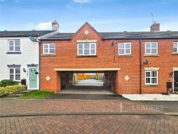 2 bedroom maisonette for sale