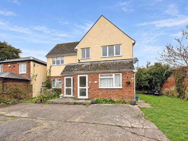 2 bedroom maisonette for sale