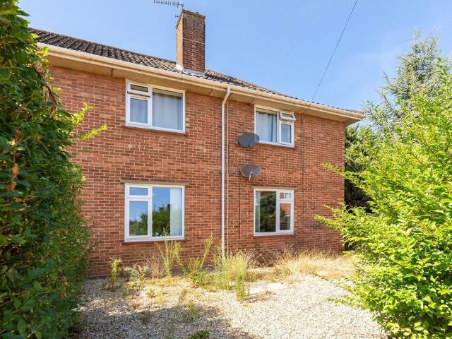 2 bedroom maisonette for sale