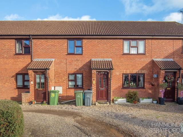 2 bedroom maisonette for sale