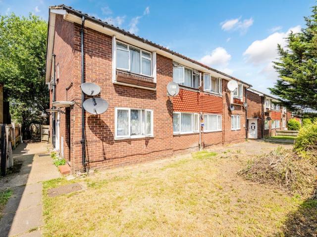 2 bedroom maisonette for sale