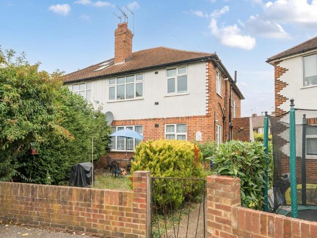 2 bedroom maisonette for sale