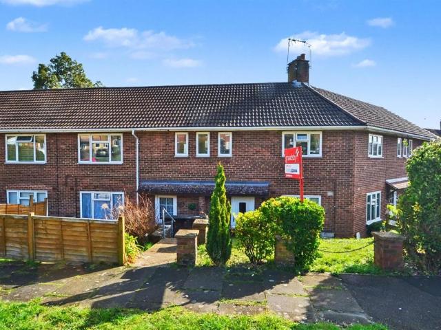 2 bedroom maisonette for sale
