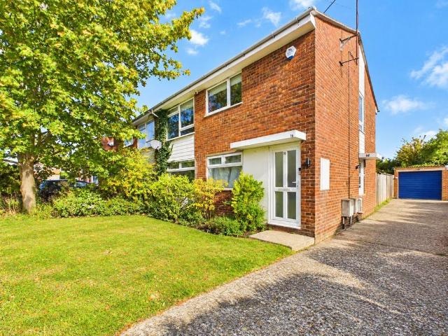 2 bedroom maisonette for sale