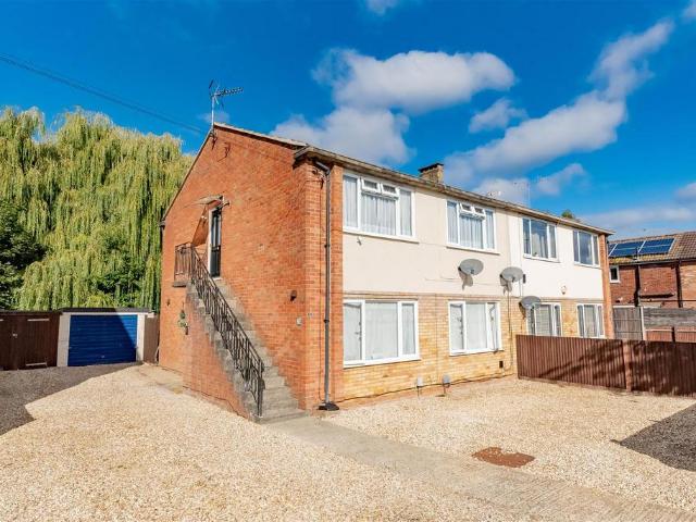2 bedroom maisonette for sale
