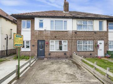 2 bedroom maisonette for sale