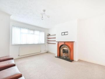 2 bedroom maisonette for sale