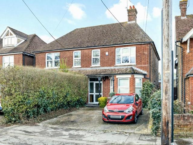 2 bedroom maisonette for sale
