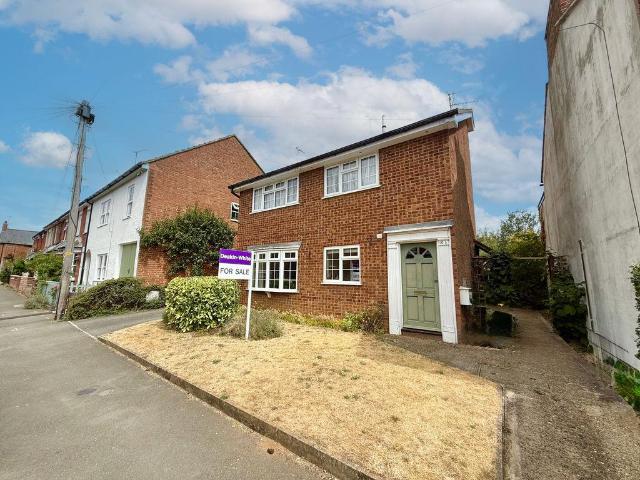2 bedroom maisonette for sale