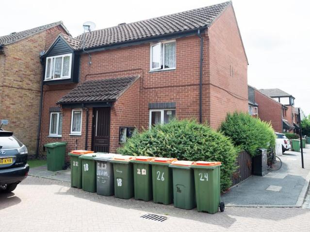 2 bedroom maisonette for sale