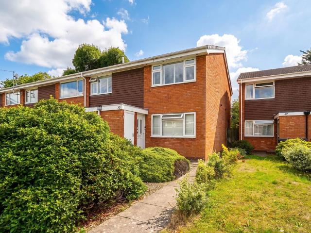 2 bedroom maisonette for sale