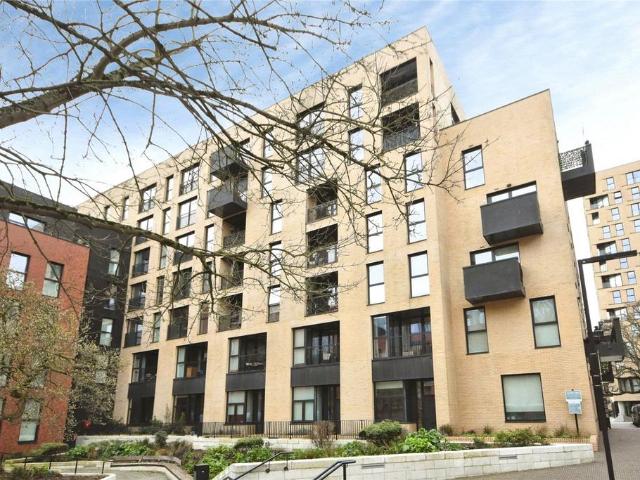 2 bedroom maisonette for sale