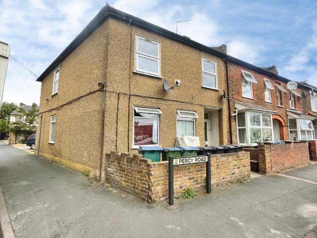 2 bedroom maisonette for sale