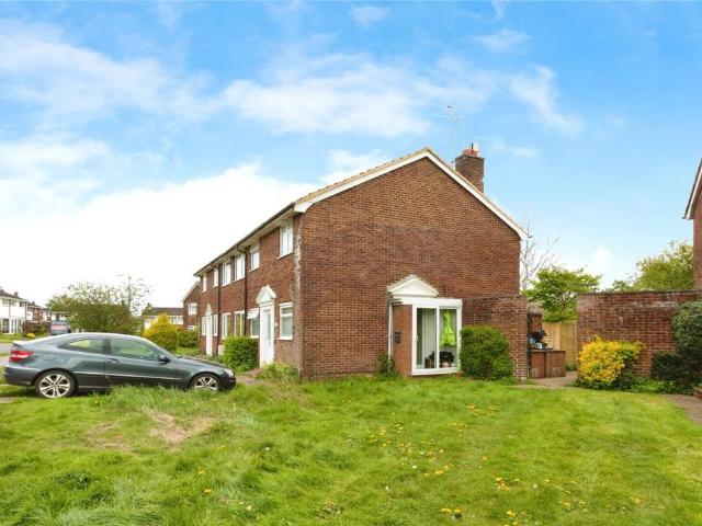 2 bedroom maisonette for sale